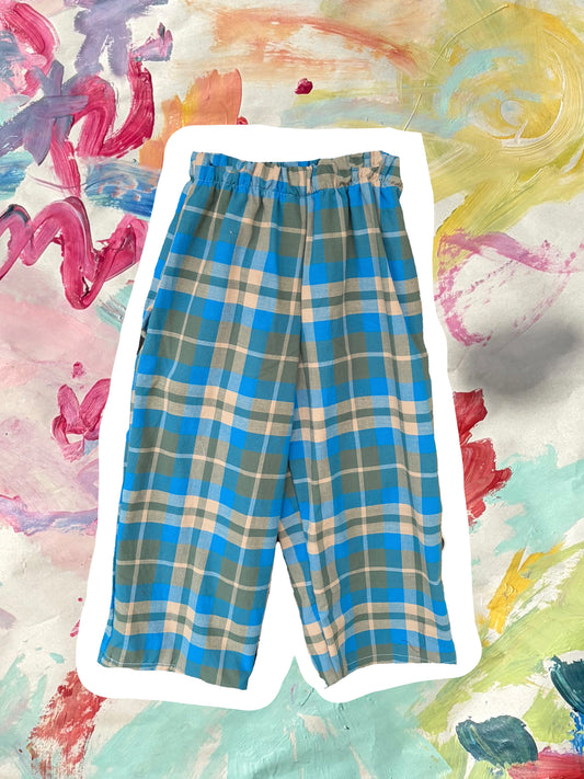 Blue and olive plaid print pant Size / Age: 9-10