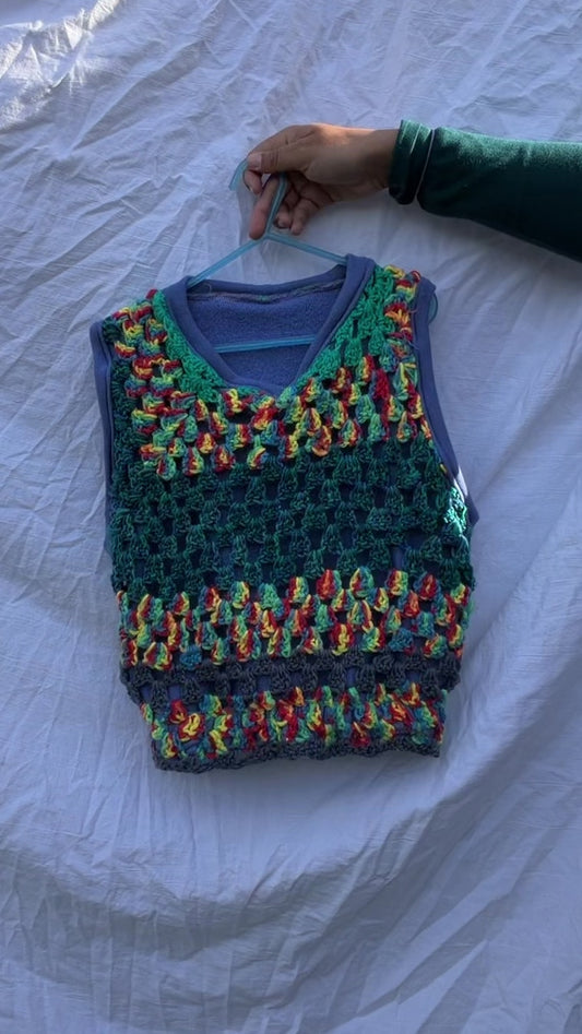 Vintage handmade crotchet blanket sweater vest / Age: 6